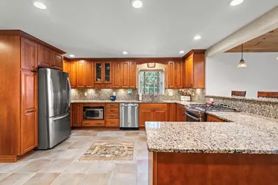 8 Forest Street, Londonderry, NH 03053 - Photo 10