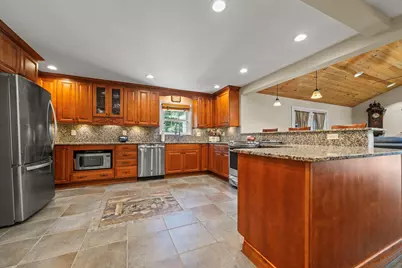8 Forest Street, Londonderry, NH 03053 - Photo 14