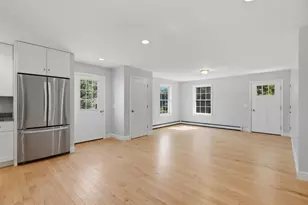 2 Evelyn Ave, Raymond, NH 03077 - Photo 6