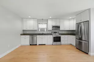 2 Evelyn Ave, Raymond, NH 03077 - Photo 8