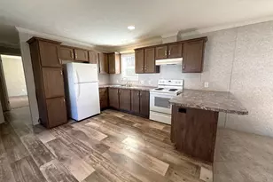 23 Conifer Pl, Londonderry, NH 03053 - Photo 2