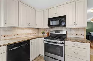 21 Kristin Dr, Derry, NH 03038 - Photo 30