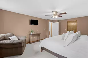 21 Kristin Dr, Derry, NH 03038 - Photo 44