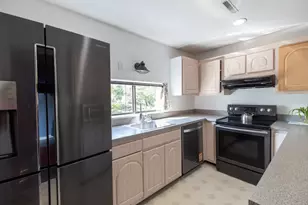 48 Coburn Woods Dr, Nashua, NH 03063 - Photo 10