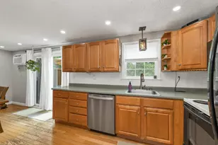 69 Fieldstone Dr, Londonderry, NH 03053 - Photo 12