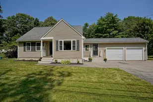 29 Mary Batchelder Rd, Hampton, NH 03842 - Photo 1