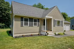 29 Mary Batchelder Rd, Hampton, NH 03842 - Photo 36