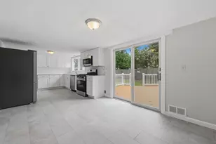 12 Morton St, Nashua, NH 03060 - Photo 10