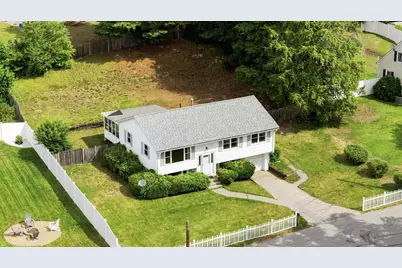 21 Carmine Road, Nashua, NH 03063 - Photo 2