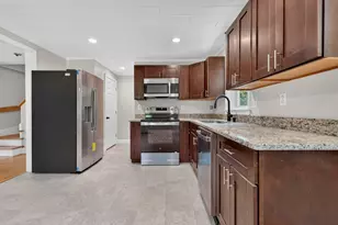7 Homestead Dr, Derry, NH 03038 - Photo 8