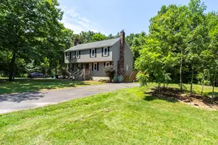 7 Homestead Dr, Derry, NH 03038 - Photo 2