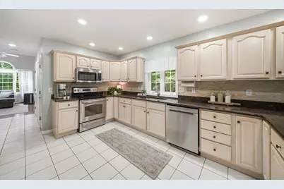 4 Longmeadow Road, Windham, NH 03087 - Photo 8