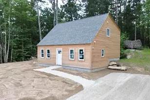 92 Long Shores Dr, Barrington, NH 03825 - Photo 1
