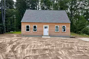 92 Long Shores Dr, Barrington, NH 03825 - Photo 2