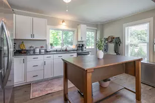 64 Henniker St, Hillsboro, NH 03244 - Photo 8
