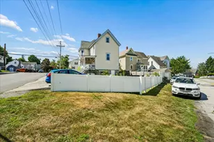 384 Bridge St, Manchester, NH 03104 - Photo 12