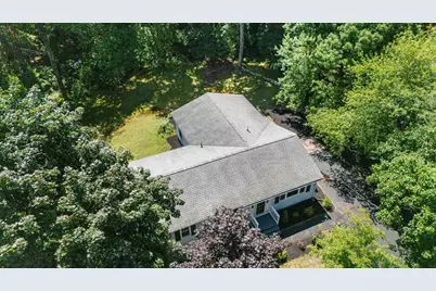 14 Derryfield Road, Derry, NH 03038 - Photo 2