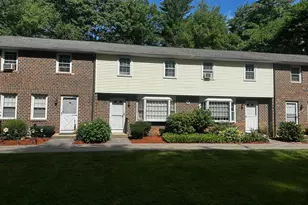 49 Oakridge Dr, Londonderry, NH 03053 - Photo 2