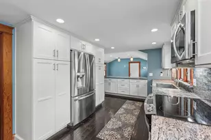 116 Monroe St, Nashua, NH 03060 - Photo 2