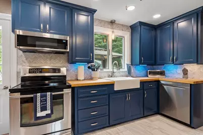 8 Kimball Avenue, Plaistow, NH 03865 - Photo 6