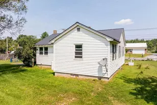 36 School St, Canaan, NH 03741 - Photo 4