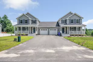 42A Terraceview Dr, Hudson, NH 03051 - Photo 2