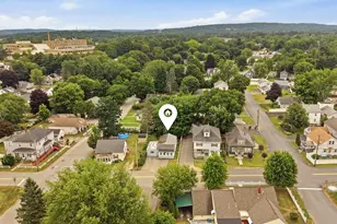 28 New Dunstable Rd, Nashua, NH 03060 - Photo 2