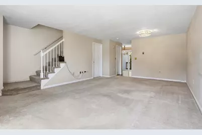 17 Oakwood Circle #5, Goffstown, NH 03045 - Photo 2