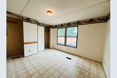 8 Hilltop Manor Mobile Home Park, Littleton, NH 03561 - Photo 26