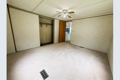 8 Hilltop Manor Mobile Home Park, Littleton, NH 03561 - Photo 16
