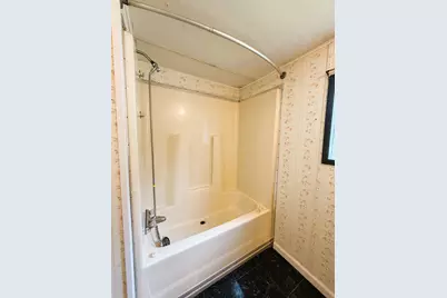 8 Hilltop Manor Mobile Home Park, Littleton, NH 03561 - Photo 20