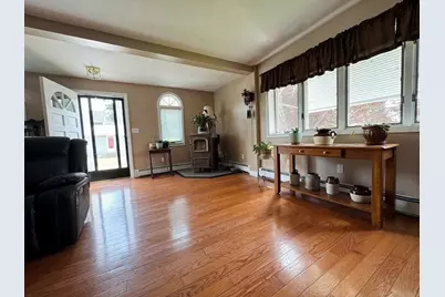 74 Hobart Street, Manchester, NH 03104 - Photo 6