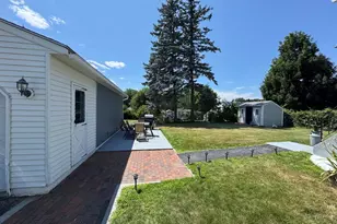 74 Hobart St, Manchester, NH 03104 - Photo 4