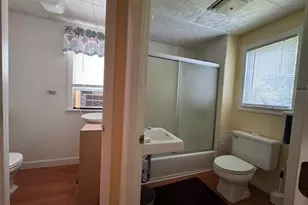 74 Hobart St, Manchester, NH 03104 - Photo 22