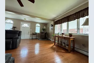 74 Hobart Street, Manchester, NH 03104 - Photo 10