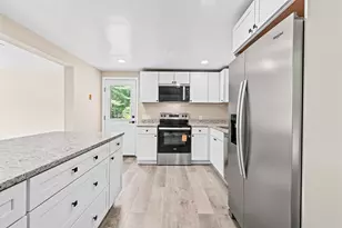 17 Fairway Dr, New Hampton, NH 03256 - Photo 4