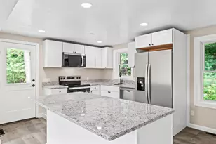 17 Fairway Dr, New Hampton, NH 03256 - Photo 2