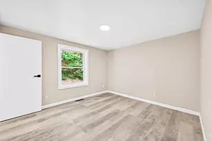 17 Fairway Dr, New Hampton, NH 03256 - Photo 18