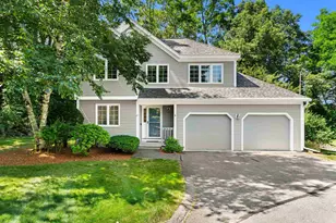 21 Foxglove Ct, Nashua, NH 03062 - Photo 2