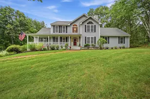 17 Laurel Rd, Hooksett, NH 03106 - Photo 1