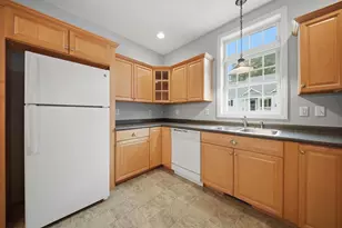 34 Mammoth Rd, Hooksett, NH 03106 - Photo 14