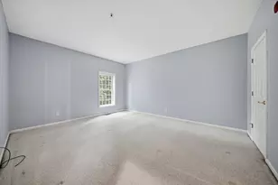 34 Mammoth Rd, Hooksett, NH 03106 - Photo 18