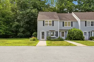 17 Chestnut Cir, Merrimack, NH 03054 - Photo 4
