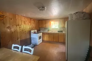 14 Railroad St, Milan, NH 03588 - Photo 10
