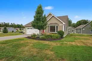 4 James Cir, Brentwood, NH 03833 - Photo 2