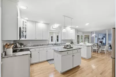 70 Ellyson Avenue, Hampstead, NH 03826 - Photo 2