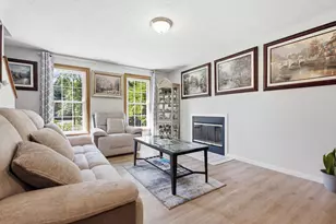 29 Chasebrook Cir, Litchfield, NH 03052 - Photo 4