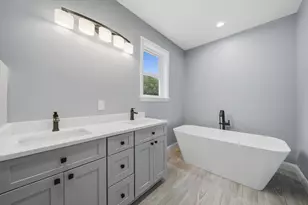 6 Eastview Dr, Derry, NH 03038 - Photo 26