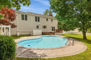 61 Bunker Hill Ave, Stratham, NH 03885 - Photo 4