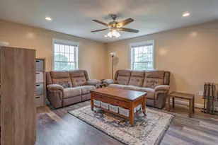 885 Mason Rd, Wilton, NH 03086 - Photo 16